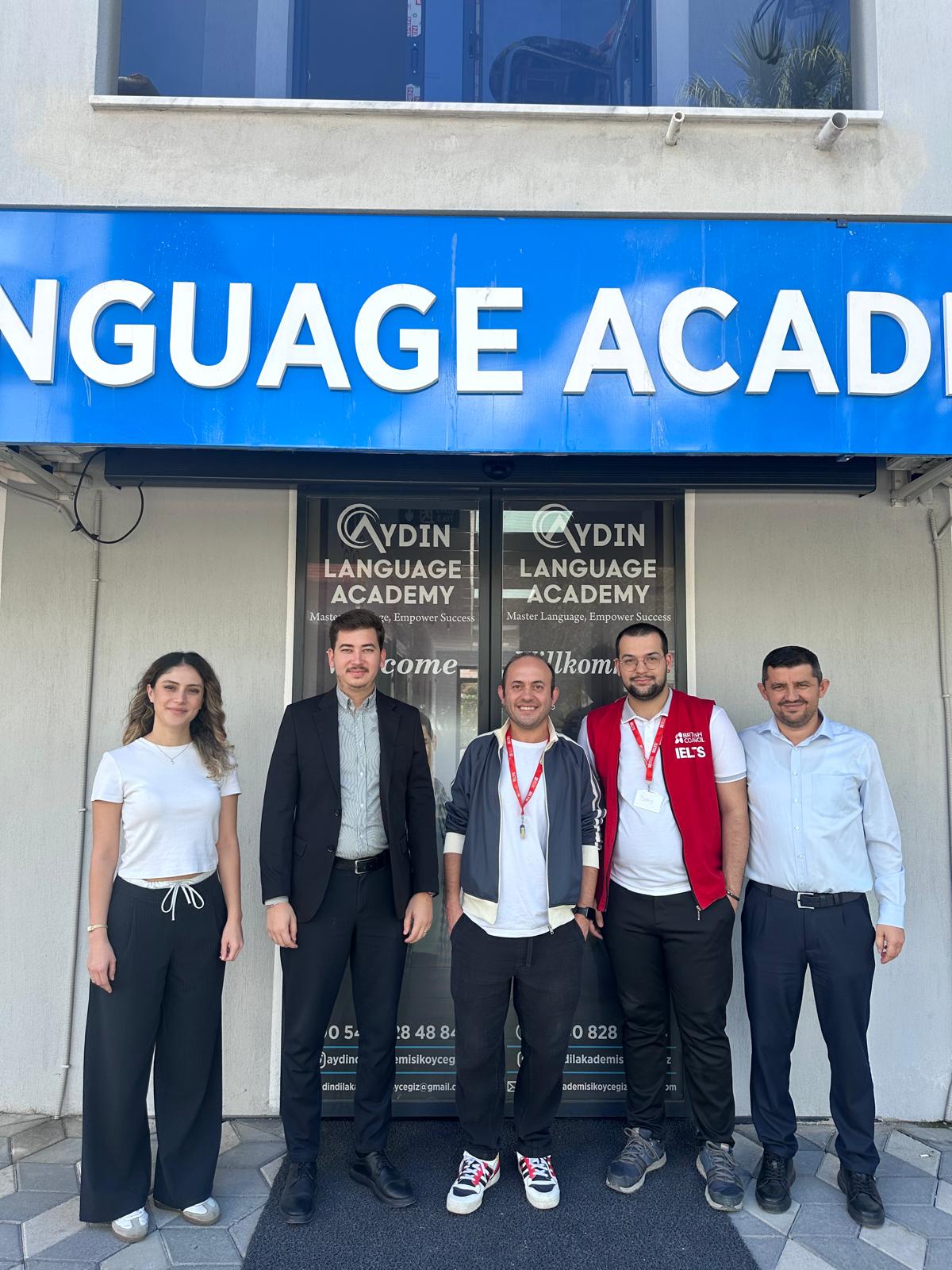 Muğla’da Sınavlarda Yeni Dönem: Aydın Dil Akademisi’nden Bilgisayar Tabanlı IELTS Sınavı Aydın Dil Akademisi, Köyceğiz şubesinde ilk bilgisayar tabanlı (Computer-Based) IELTS sınav uygulamasını başarıyla gerçekleştirdi.
